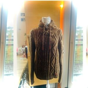 LEIF NELSON | S | Knit Unisex Hooded Drawstring Wood Toggle Sweater